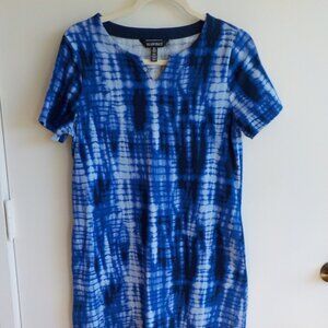 Ellen Tracy Dress - Medium - Blue Tie Dye Short Sleeve - Casual (509)